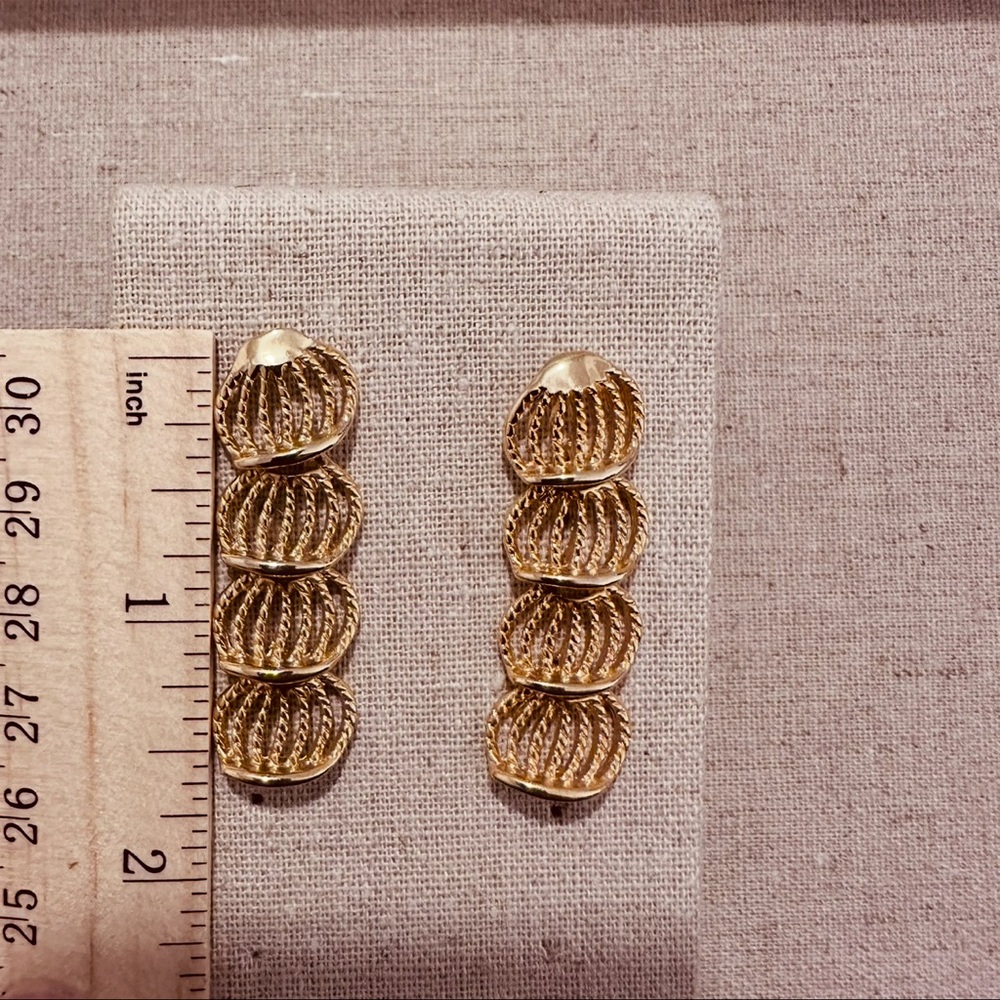 Vintage | Earrings | Statement - Picture 3 of 4